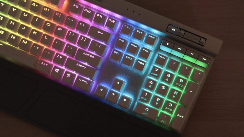 单价高却不后悔，超值的 RGB 键盘 CORSAIR K70 RGB MK.2 SE 越用越喜欢