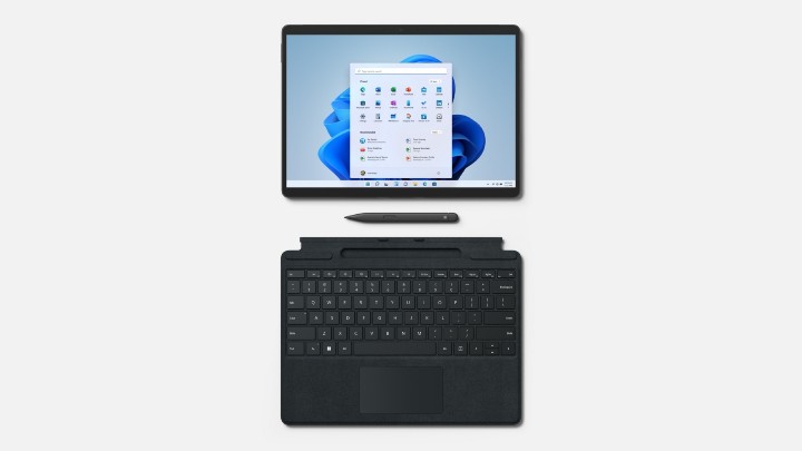 配备 Thunderbolt 4 连接端口　Surface Pro 8 升级 13 寸 120Hz 屏幕