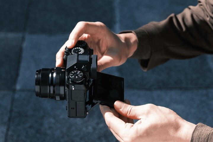 富士推出新款 APS-C 片幅机种 X-T5，强化静态影像拍摄效果